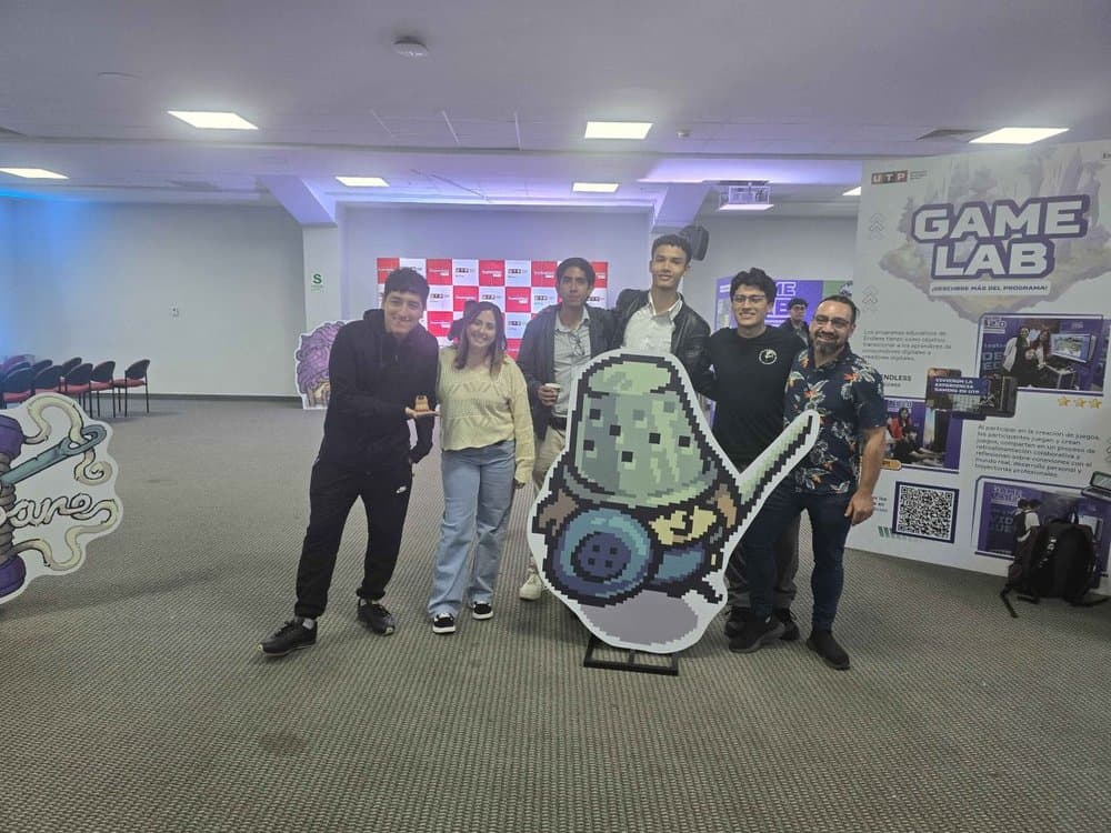 Gian con el equipo de Threadbare